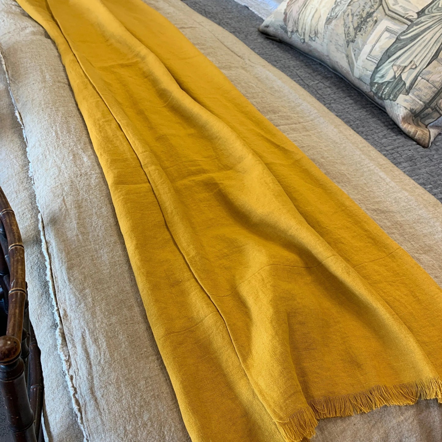 SUMMER/CANVAS LINEN THROW - Blue Springs Home