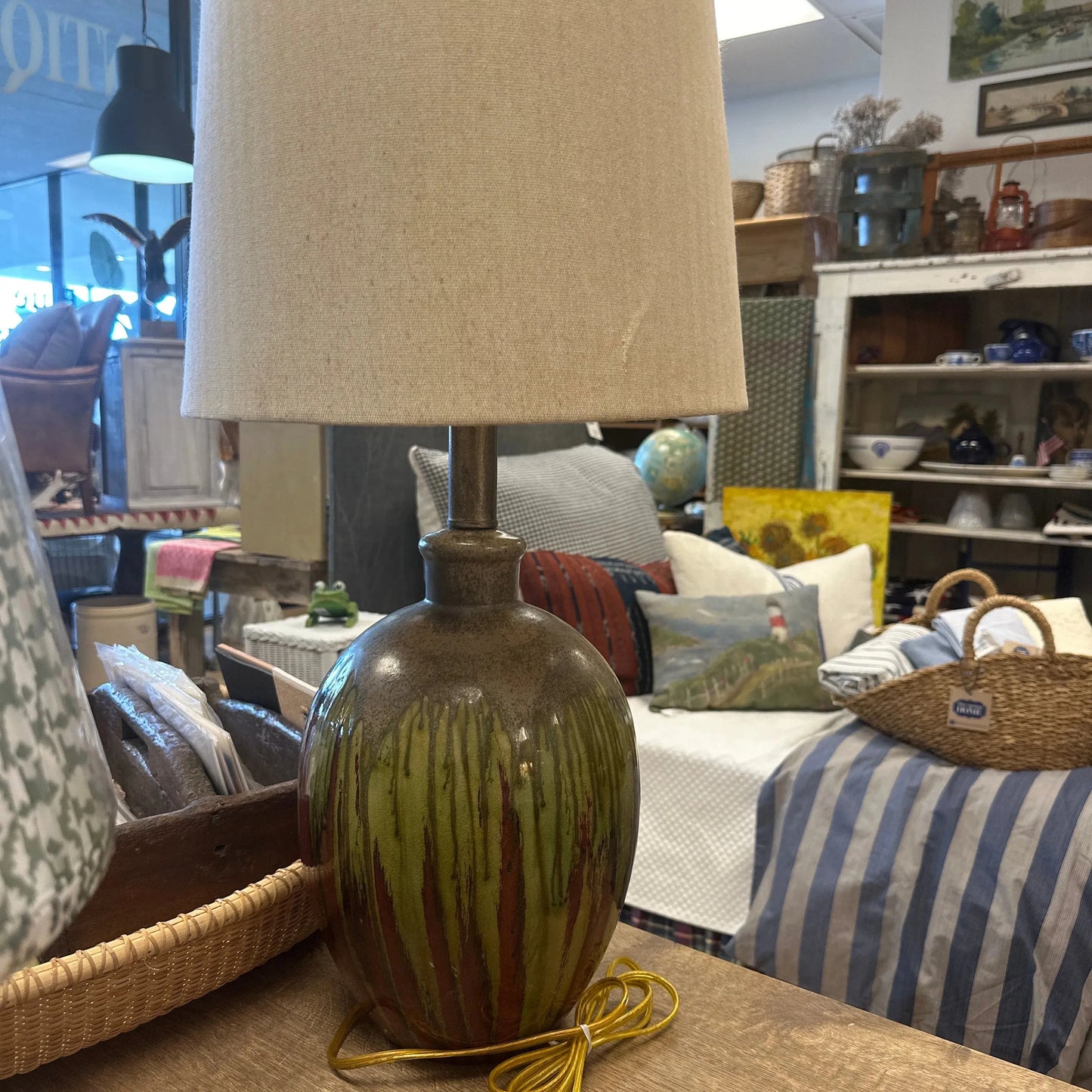 Drip glaze ceramic lamp red green w/shade