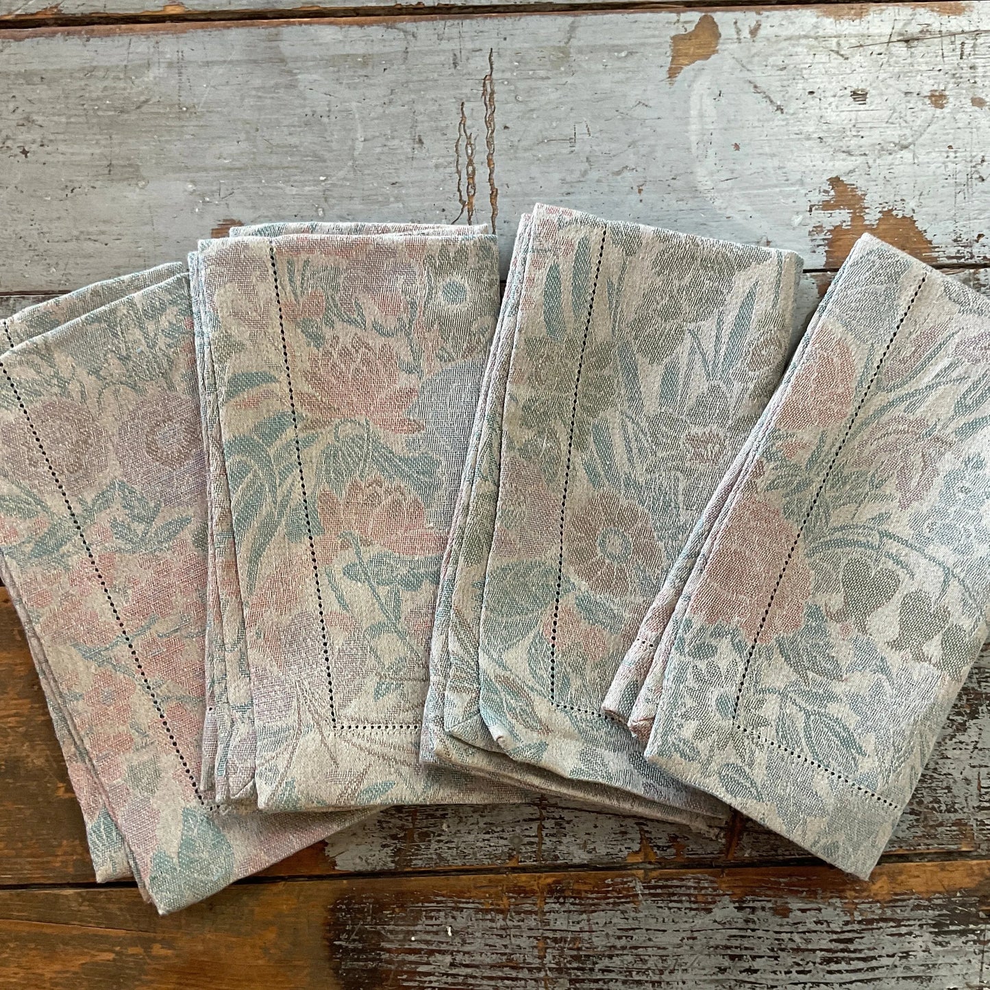 Leitner Primavera Napkin - Blue Springs Home