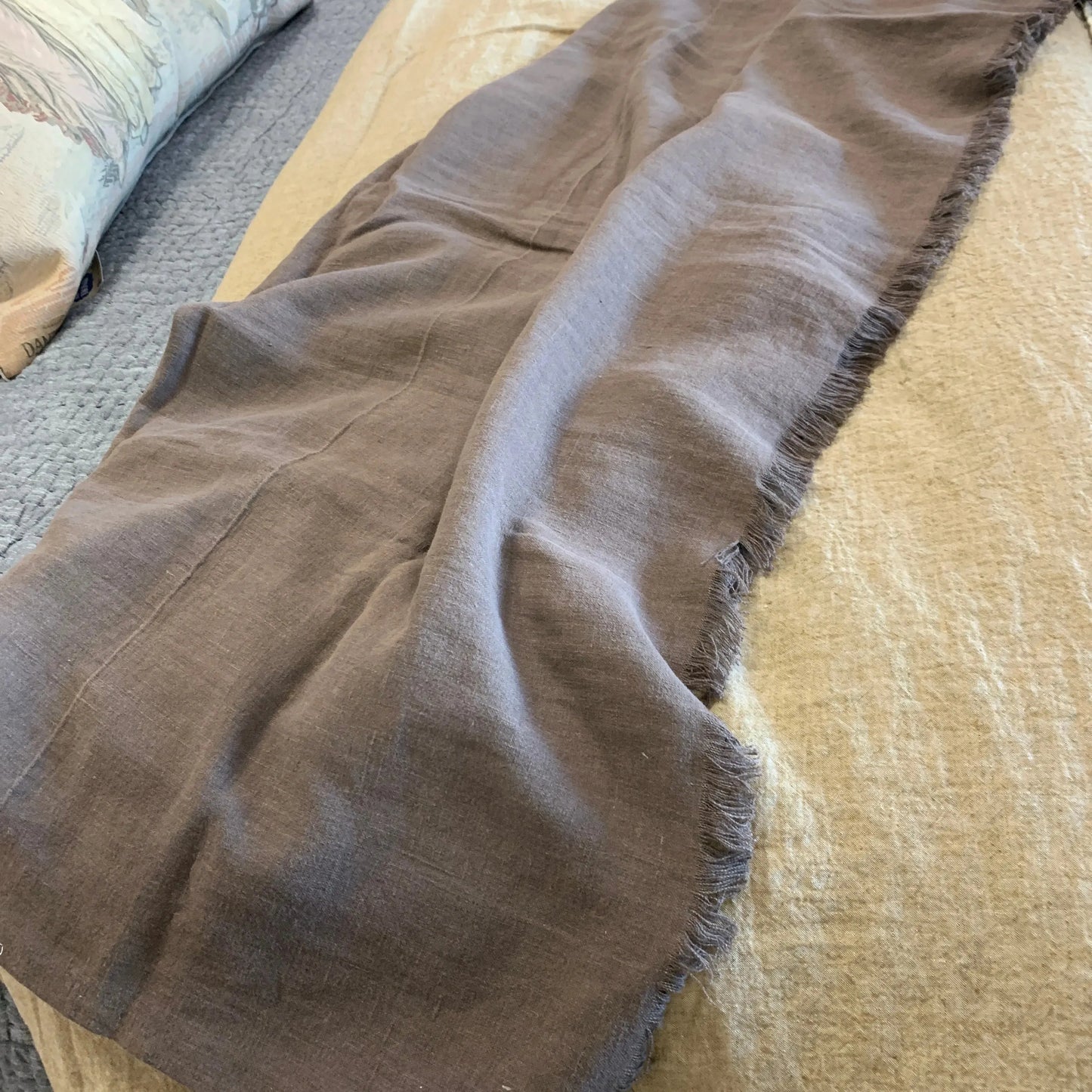 SUMMER/CANVAS LINEN THROW - Blue Springs Home