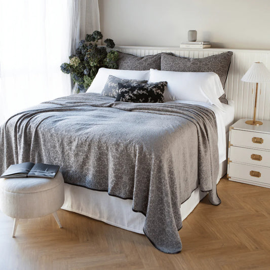 Vienna Coverlet