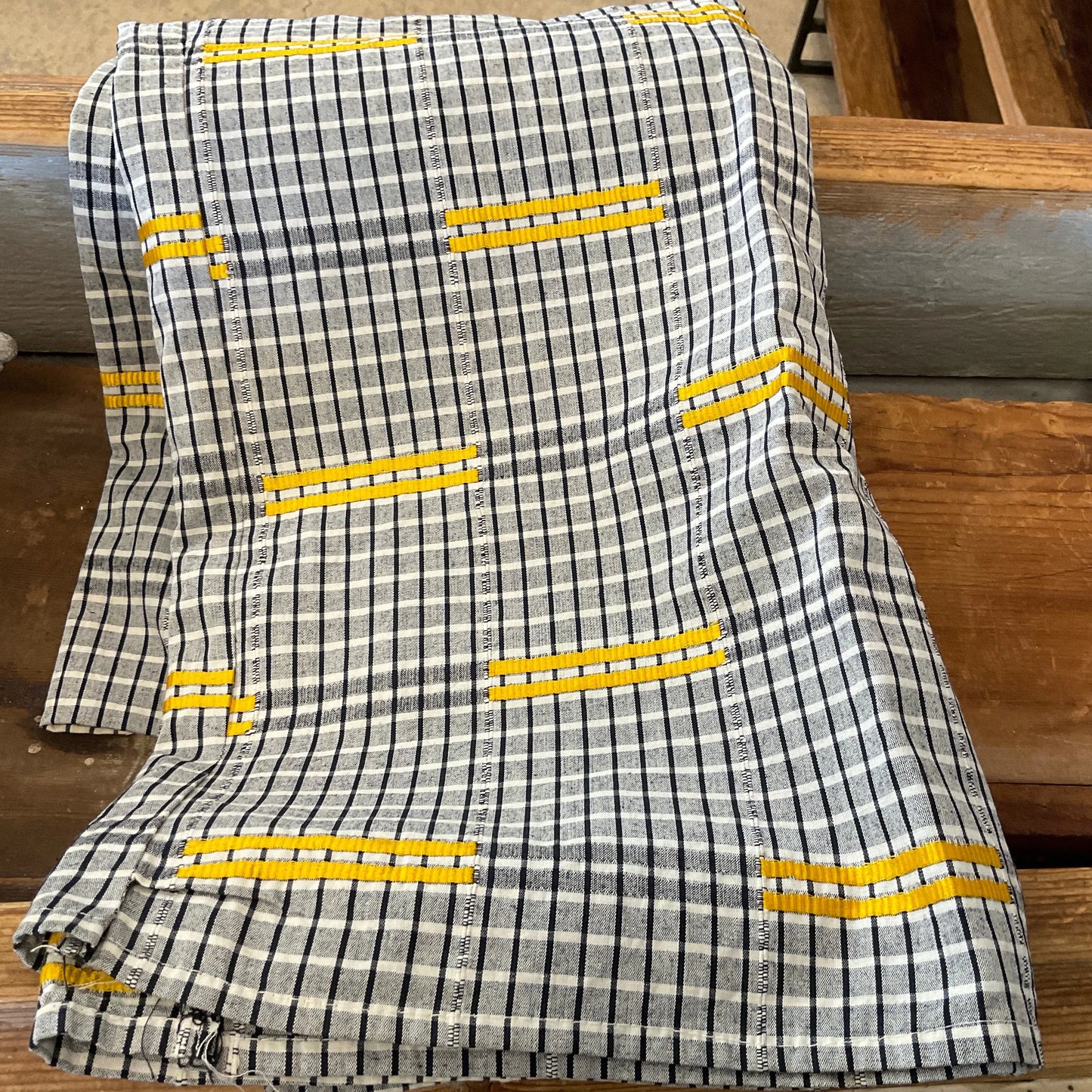 BLACK CHECK W/YELLOW TABLETOP - Blue Springs Home