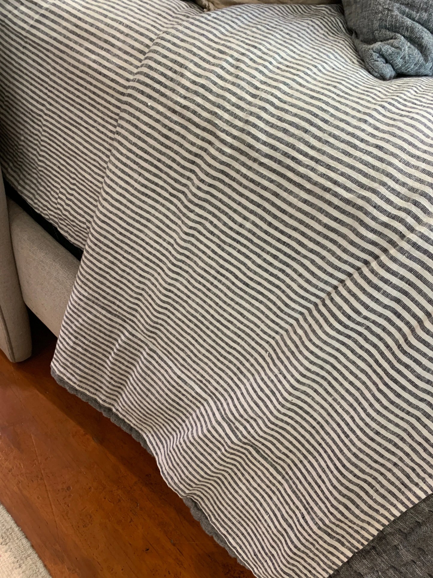 B&W Linen Sheet Set EK