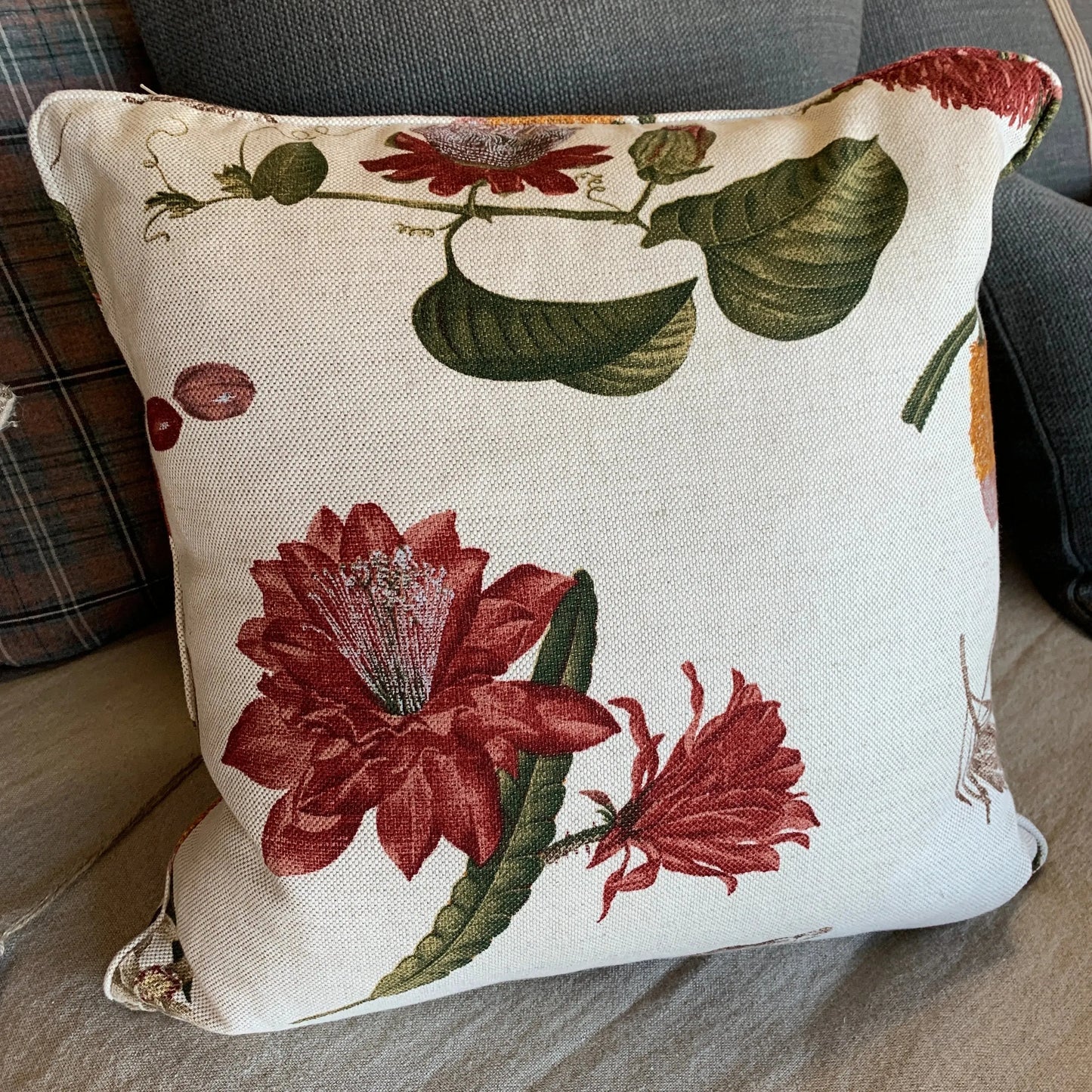 Cream W/ Large Red Foliage 20x20 - Blue Springs Home