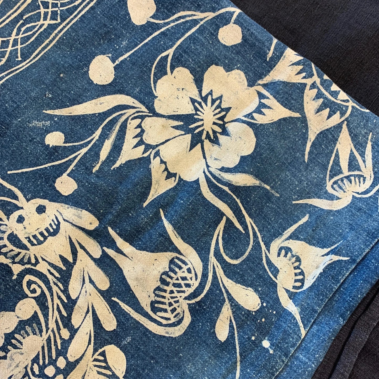 VINTAGE CHINESE BEDCOVER - Blue Springs Home