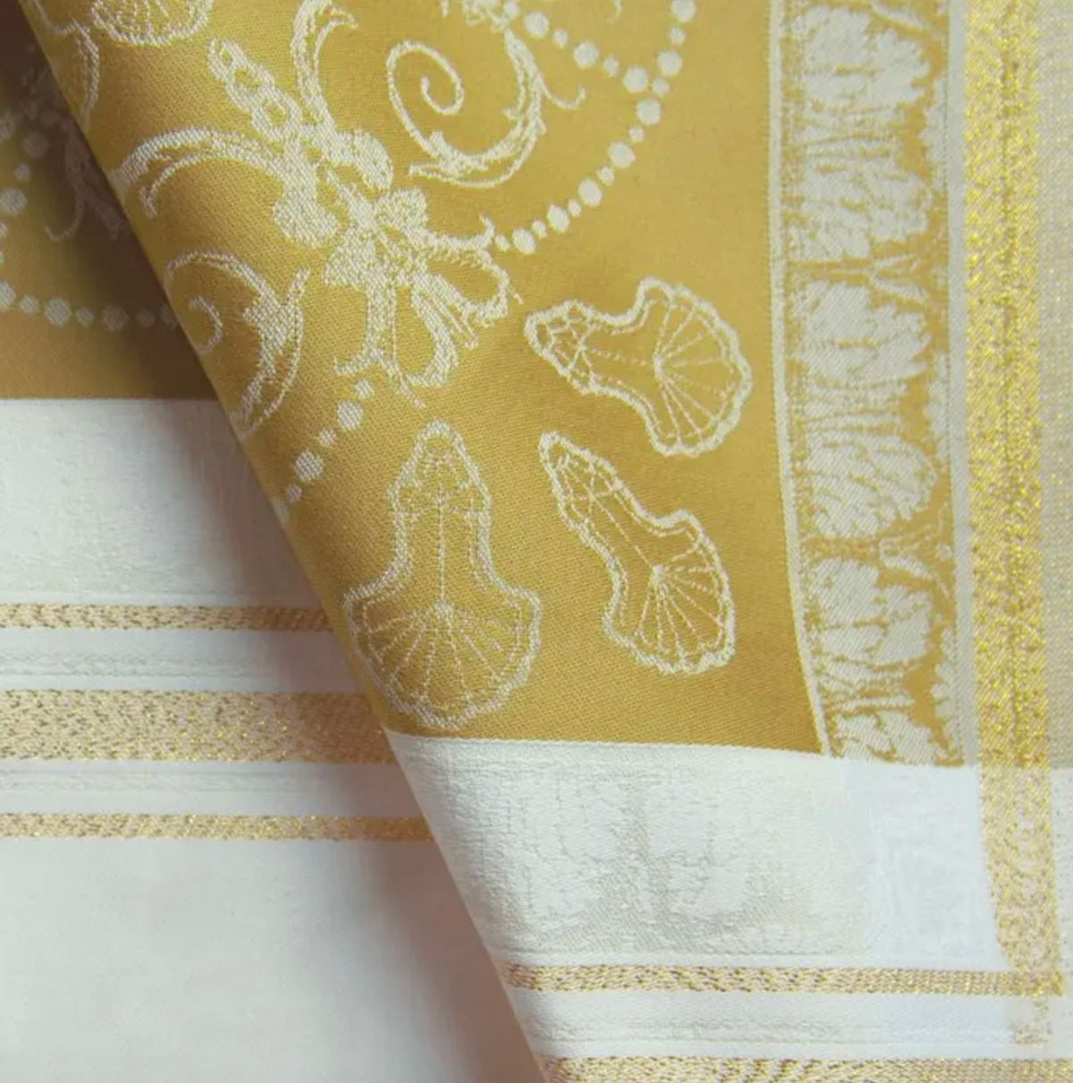 Galerie Royale Reflects D Or Napkins Set of 4