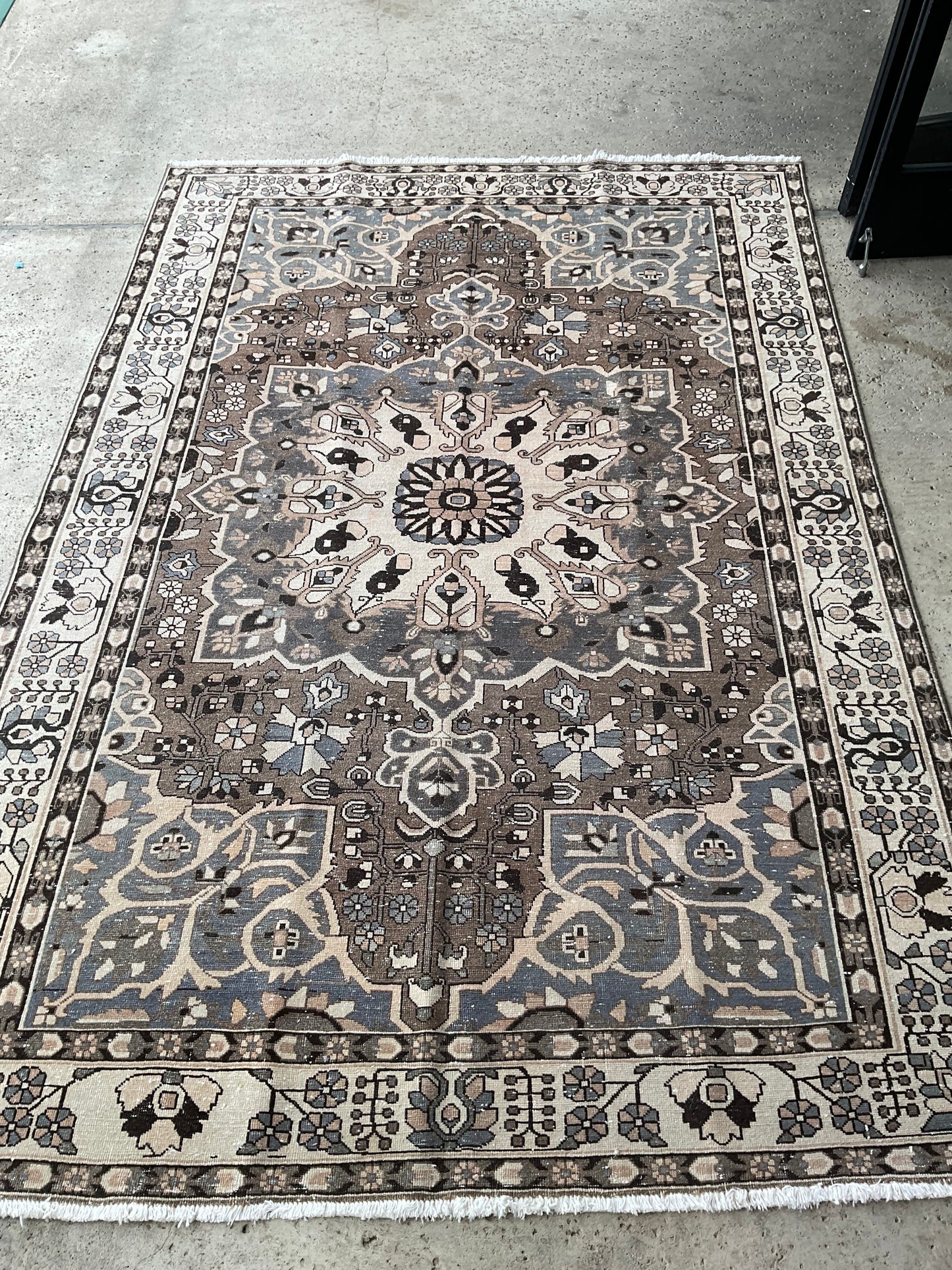 PERSIAN RUG GREY/BLUE/ BRWN/CRM