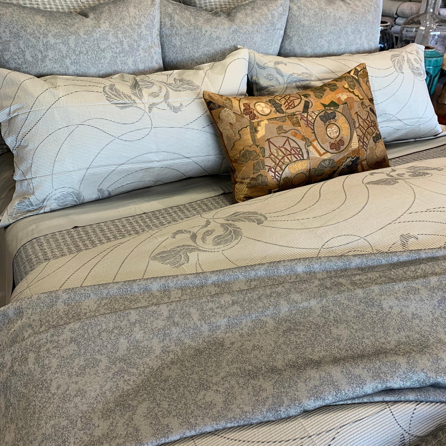 Zoya Pillowcase K - Blue Springs Home