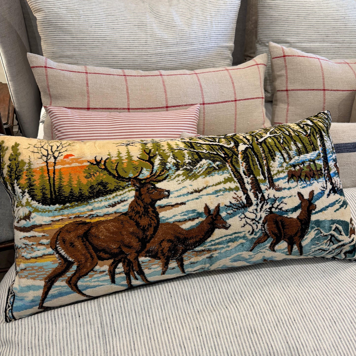 VTG Tapestry pillow Deer in Snow - Blue Springs Home
