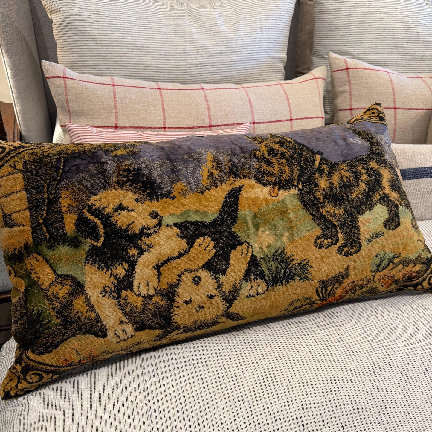 VTG Tapestry pillow Scotty and dogs playing - Blue Springs Home