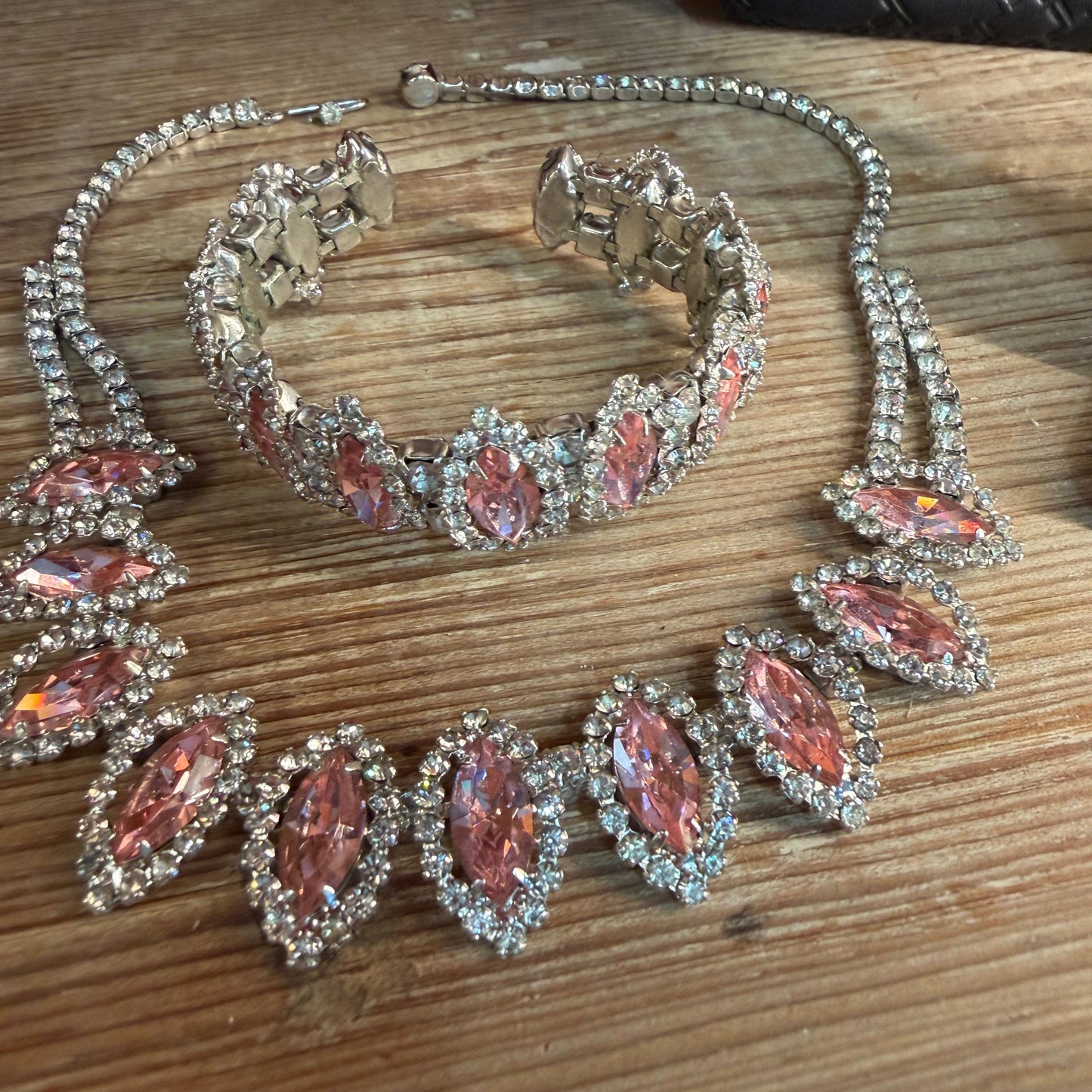Vintage Weiss necklace and bracelet rhinestone pink - Blue Springs Home