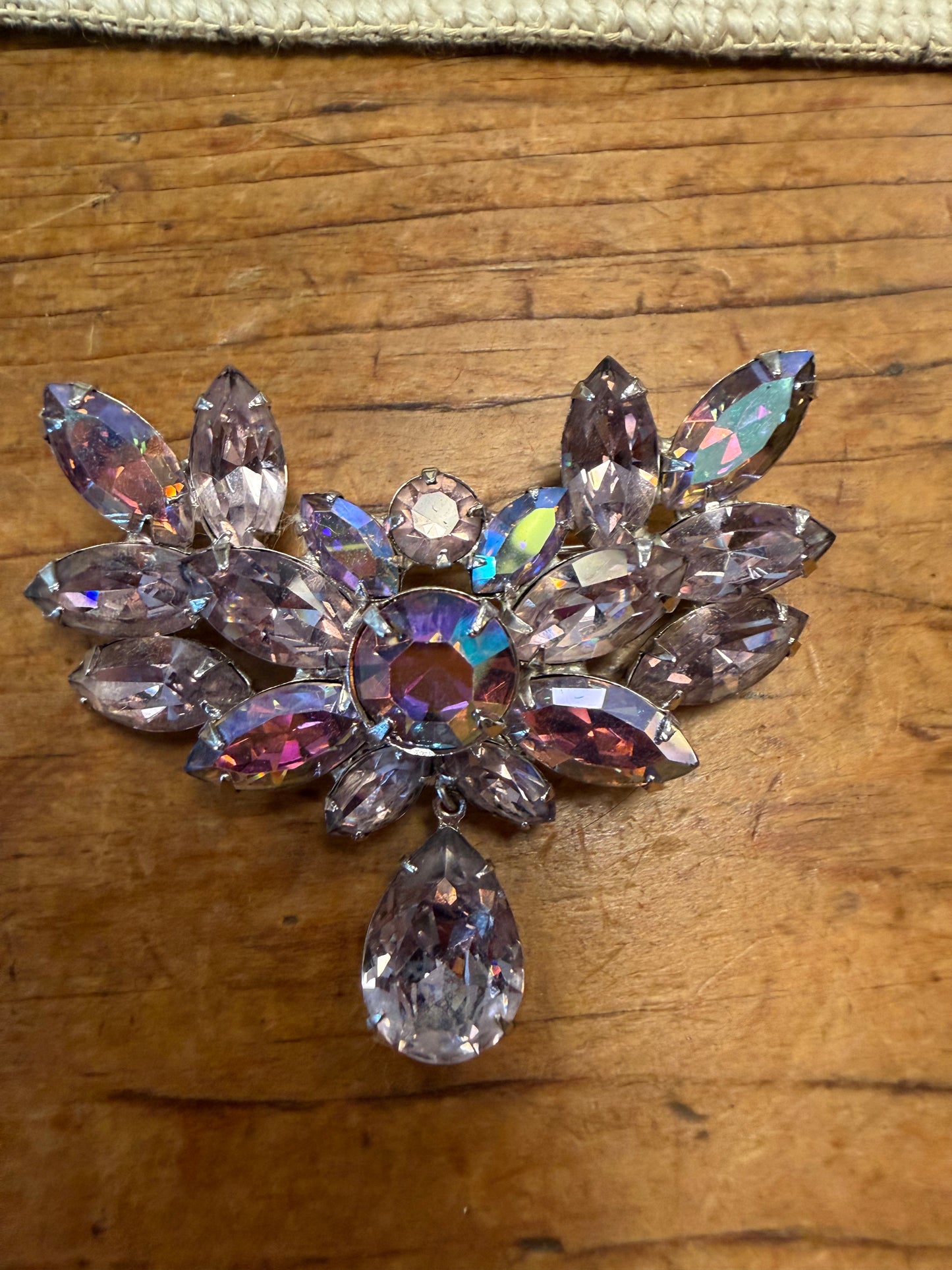 Vintage Weiss purple AB pin