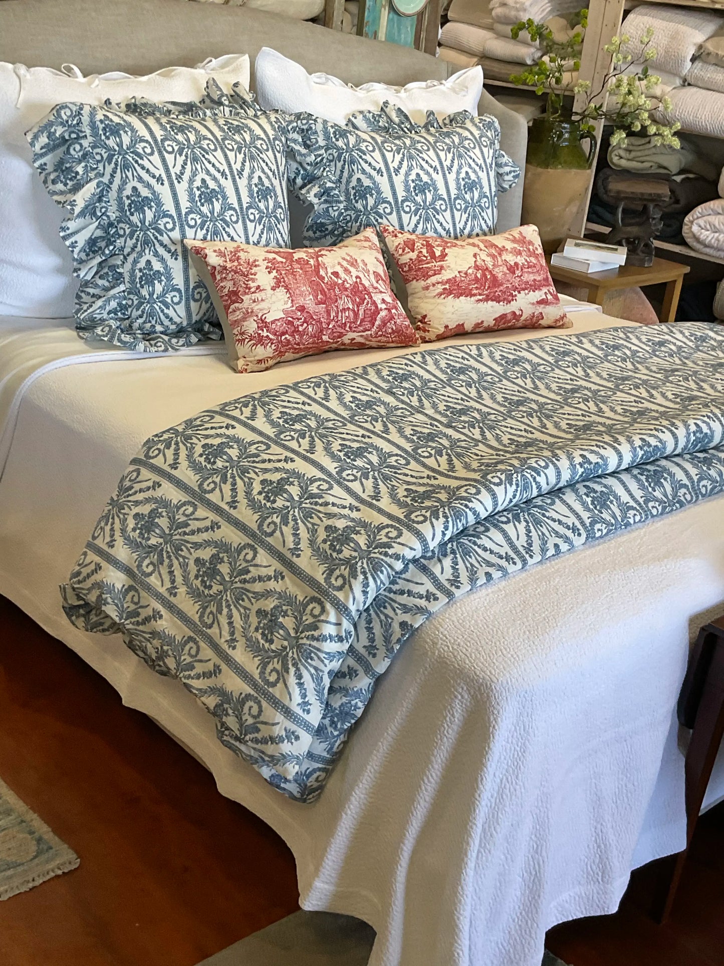 Victoria Toile Duvet Cover