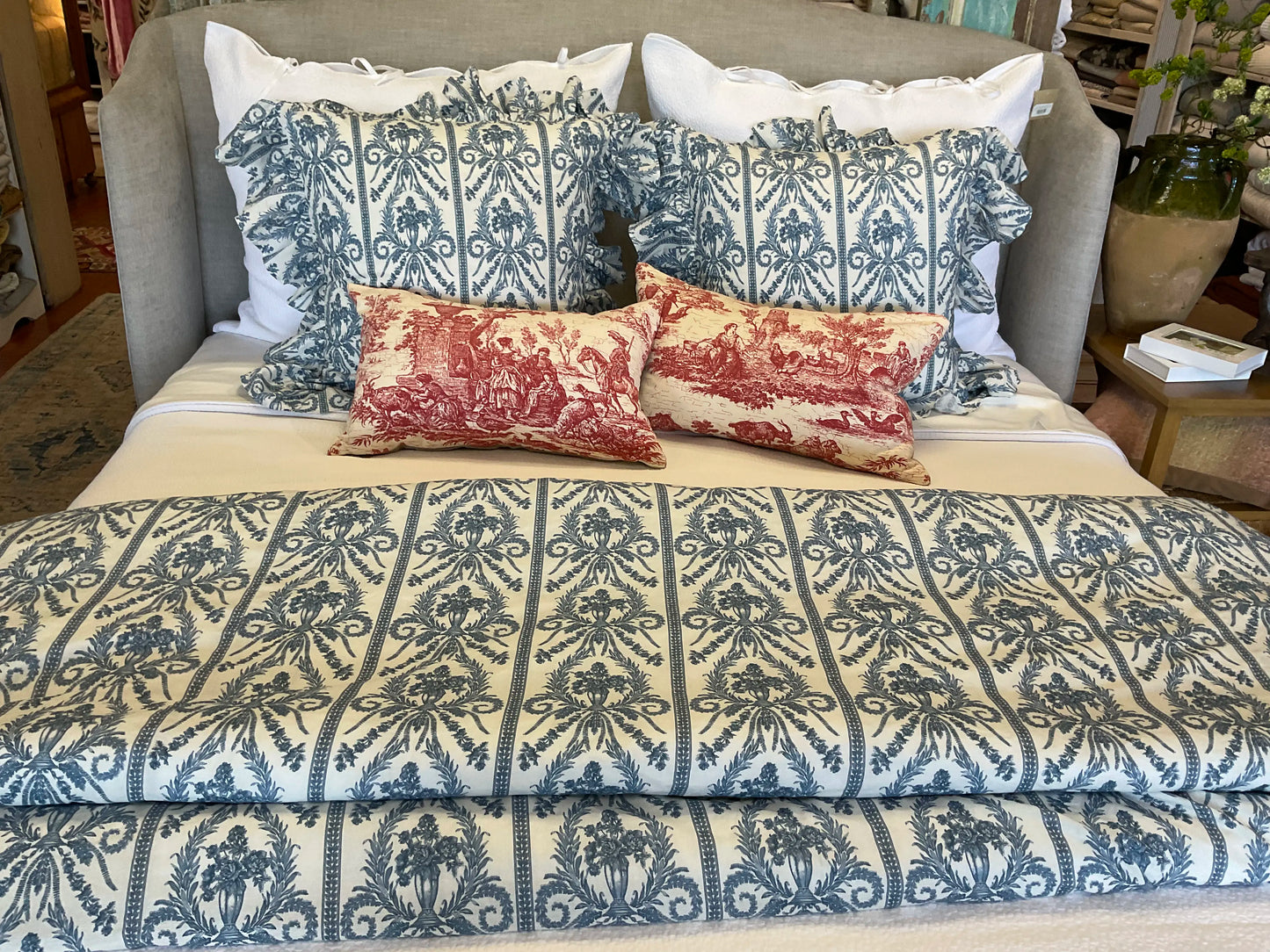 Victoria Toile Duvet Cover