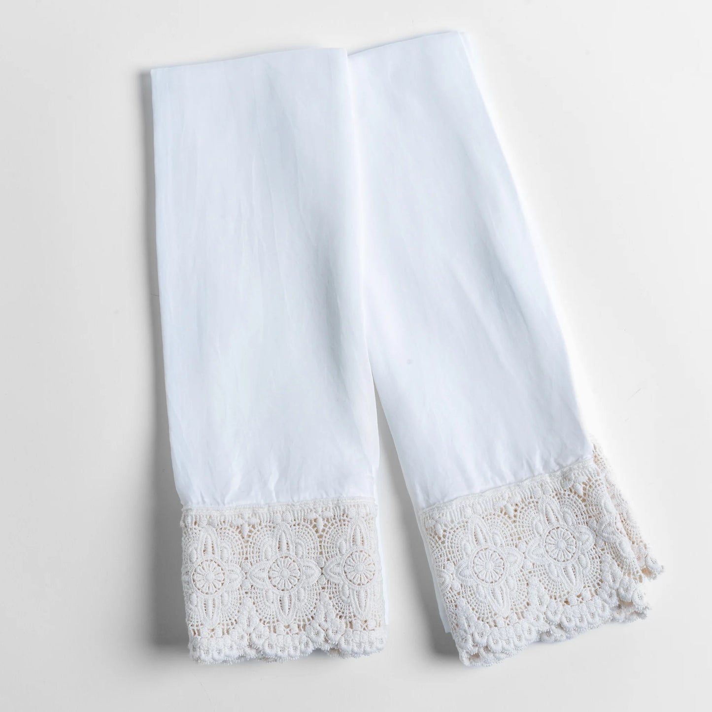 Madera Luxe Donella Lace Trim Pillowcase