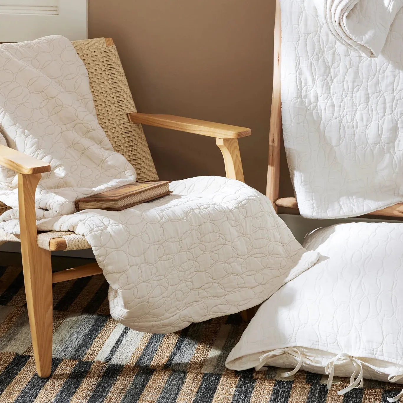 Asti Coverlet K - Blue Springs Home