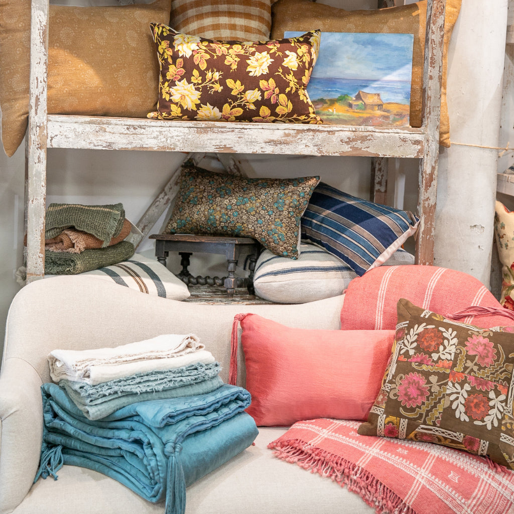 Illustration of Such As Throw Pillows And Blankets