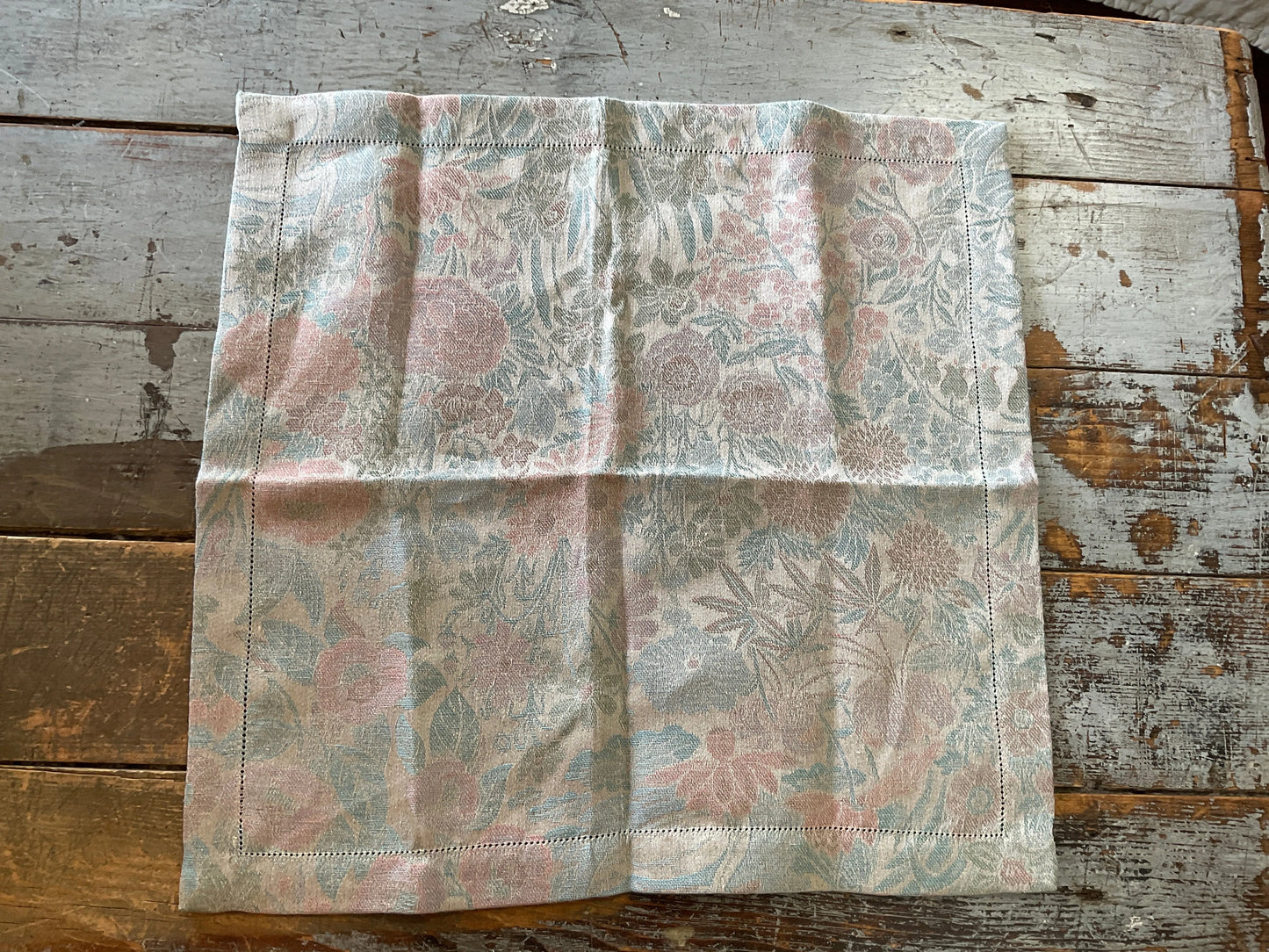 Leitner Primavera Napkin - Blue Springs Home