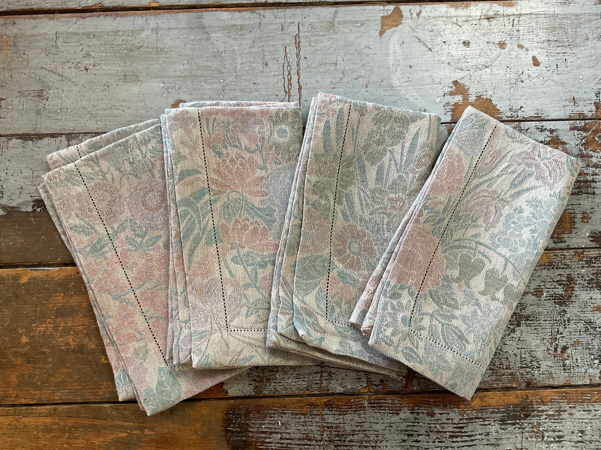 Leitner Primavera Napkin - Blue Springs Home