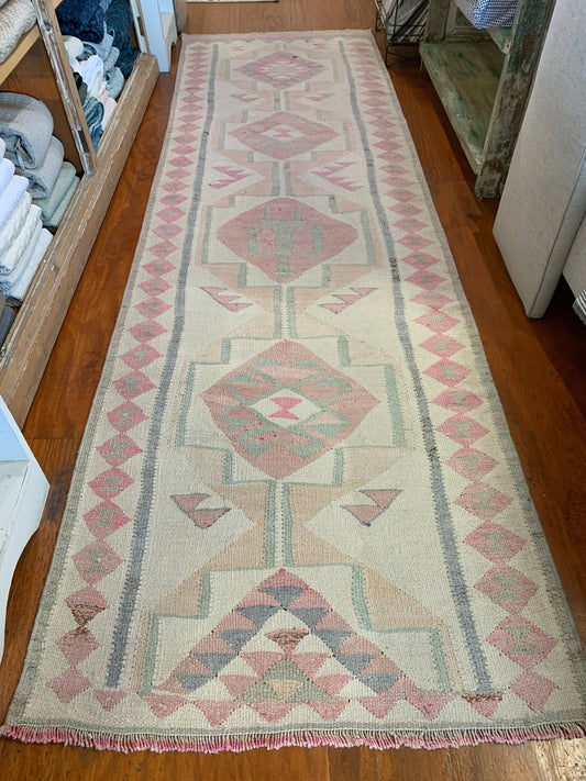 Cream Pale Pink Geometric Runner 3'16x10'6