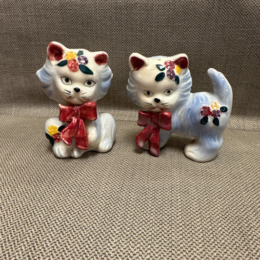 Vintage shakers blue kitty’s pair - Blue Springs Home