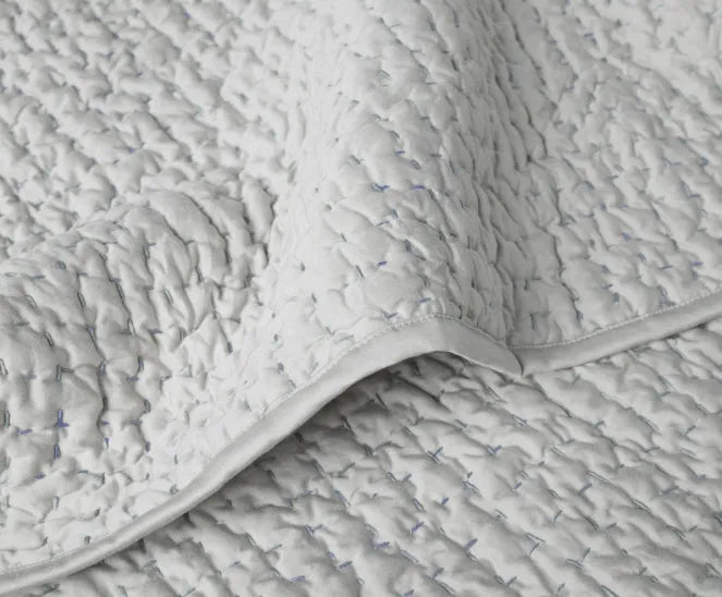 Pebbled Handstitched Toddler Quilt