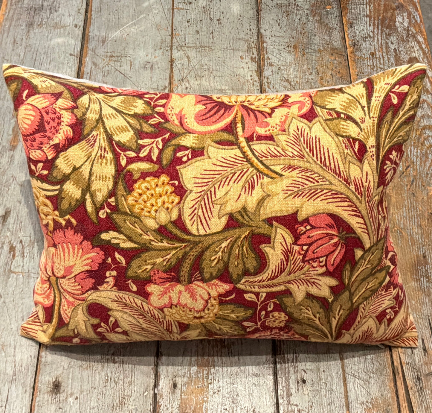 Maroon Green FLoral Kidney 13x17