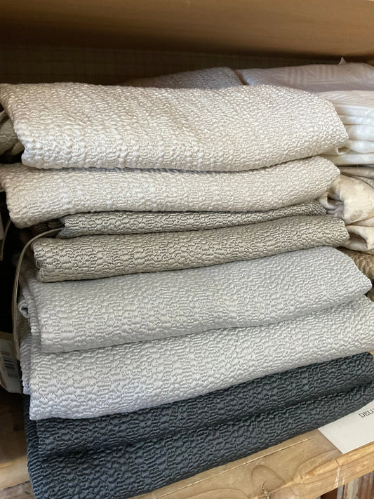 Sumi Dec Case Tie 30x37