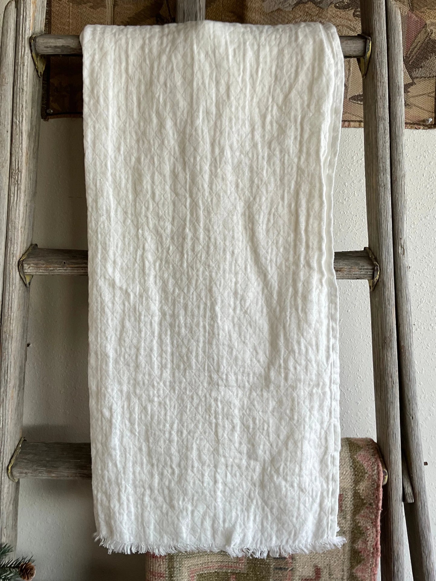 Crushed Linen Tasselled Throw Blanket