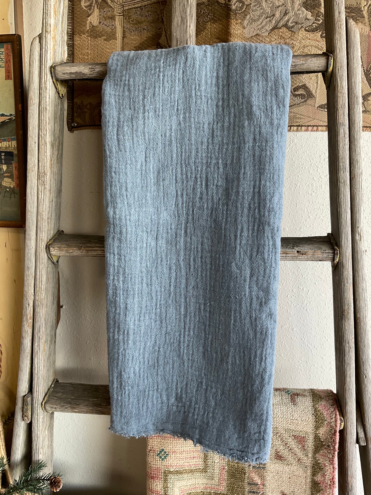 Crushed Linen Tasselled Throw Blanket