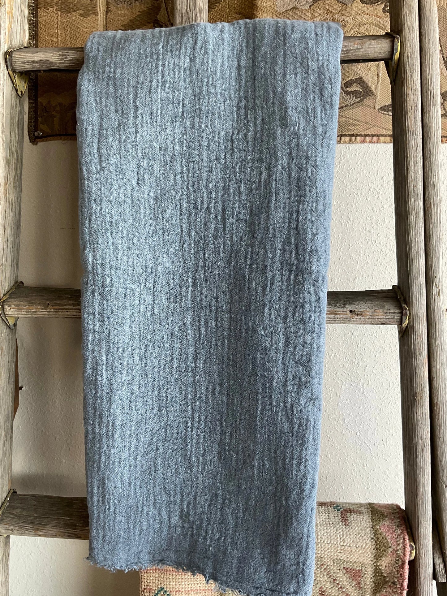 Crushed Linen Tasselled Throw Blanket