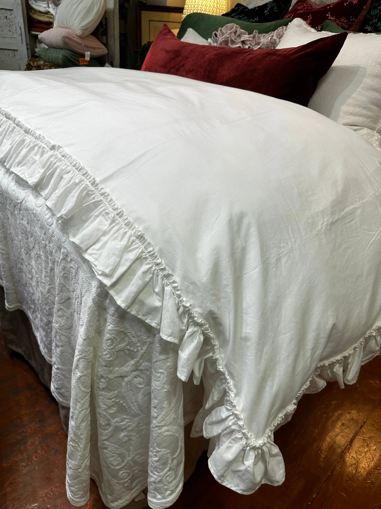 Chloe (Poplin) - Tatter Ruffle Duvet Cover Q