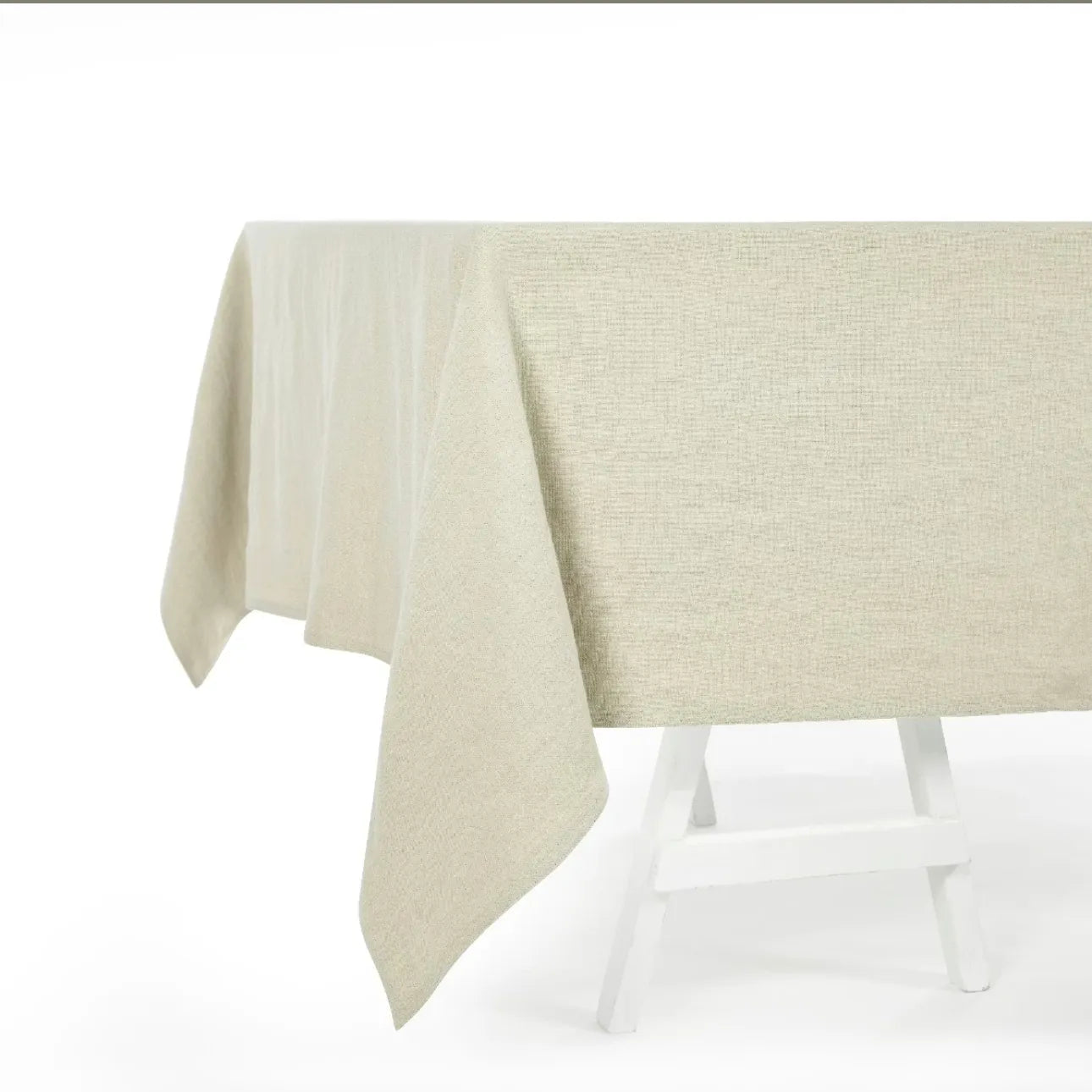 Hudson Tablecloth 65x108